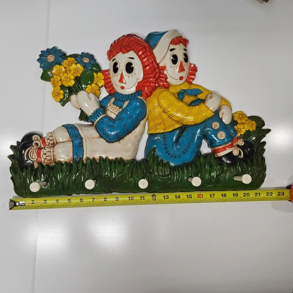 1977 Bobbs-Merrill Raggedy‎ Ann & Andy Plastic Coat Hanger